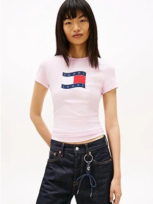 Tommy Hilfiger Kadın Slim Fit Wavy Flag T-Shirt