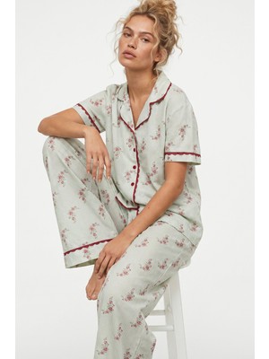 Siyah İnci Yeşil Çiçek Desenli Ince Soft Örme Düğmeli Dantel Biyeli Pijama Takımı 8061