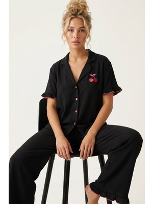 Siyah İnci Siyah Kiraz Nakışlı Bürümcük-Krınkıl Kısa Kollu Düğmeli Pijama Takım 8057