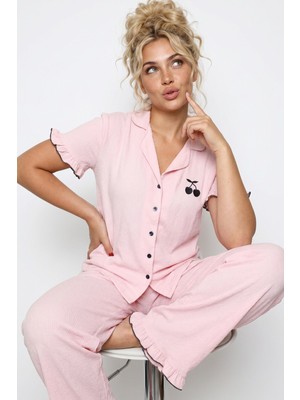 Siyah İnci Pembe Kiraz Nakışlı Bürümcük-Krınkıl Kısa Kollu Düğmeli Pijama Takım 8057