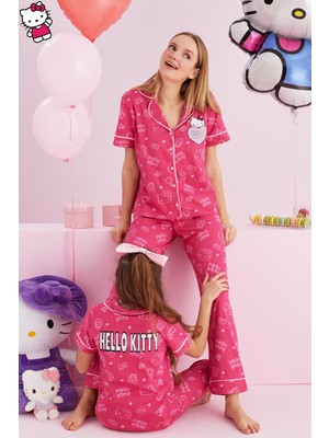 Siyah İnci Hello Kitty Lisanslı %100 Pamuk Pembe Çok Renkli Düğmeli Biyeli Pijama Takım