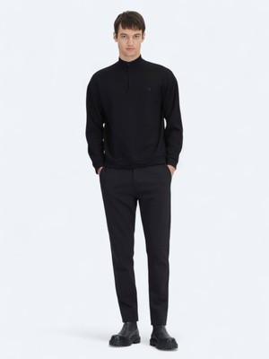 Kip Siyah Dik Yaka Düz Sweatshirt