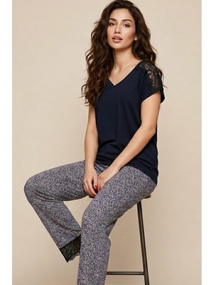 Siyah İnci Lacivert Desenli Dantel Detaylı Viskon Örme Pijama TAKIM26119116
