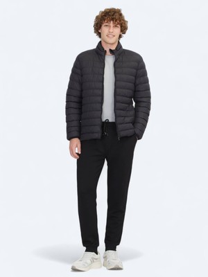 Siyah Regular Fit Dik Yaka Casual Dokuma Mont