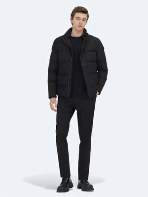 Kip Siyah Regular Fit Kapüşonlu Casual Dokuma Mont