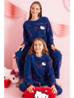 Siyah İnci Hello Kitty Lisanslı Polar Lacivert Çok Renkli Nakışlı Bisklet Yaka Pijama Takım HK331