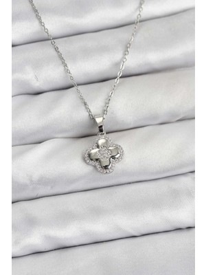 Inure Jewelry 316L Çelik Zincir Gümüş Renk Zirkon Taşlı Yonca Model Kadın Kolye