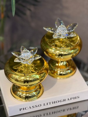 Chacha Home 2'li Metal Ayaklı Kristal Lotus Kapaklı  Lüks Dekoratif Kutu Seti (18 cm & 15 Cm)