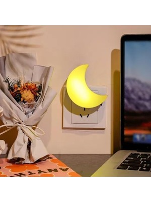Starseven Promosyonca Ay Şeklinde Gece Lambası, 0.5 Watt Led, Prize Takılır, Düşük Tüketimi, 8 cm