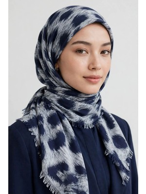Beyce Başörtüsü Lacivert Desenli Dört Mevsim 1 Adet Kaliteli Kullanışlı Güzel Şık (Ebadı 100 cm x 100 cm )