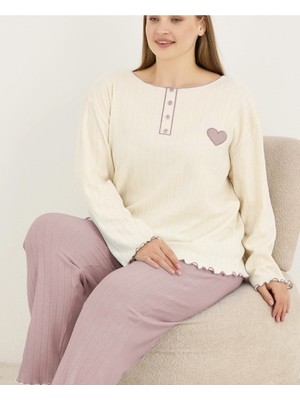 Siyah İnci Gülkurusu Kalp Nakışlı Büyük Beden Örme Interlok Pijama TAKIM25228002