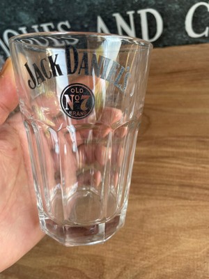 sanat taciri 1 adet 's viski bardağı yazıda solma var
