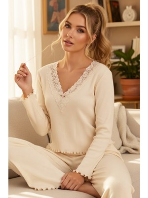Siyah İnci Ekru Pamuklu Dantelli Fitilli Örme Pijama TAKIM25226005