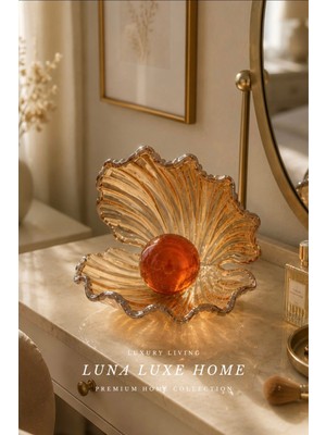 Luna Luxe Home Maris Perla Collection | Inci Detaylı Dekoratif Premium Cam Istiridye Obje (Amber/füme)