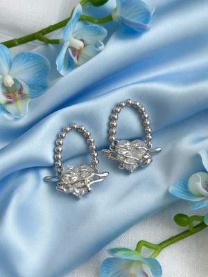 Xuping Jewelry Gümüş Renk Sepet Detaylı Kalp Kesim Zirkon Taşlı Kadın Küpe