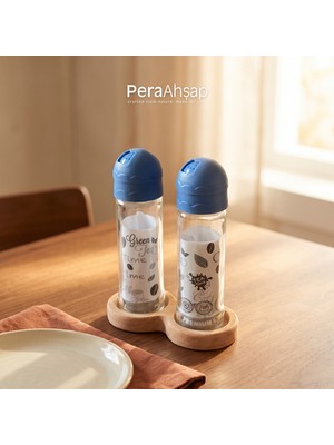 Pera Wooden Pera Twin Set – Kayın Altlıklı 2'li Cam Mavi-Siyak Kapaklı Tuzluk & Biberlik Takımı