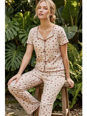 Siyah İnci Ten Rengi Çiçek Desenli Fiyonklu Fitilli Kaşkorse Örme Pijama Takım 26120553