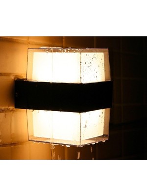 Hepta Collection Ucuz Geldi Prizma LED Aplik 12 Watt Gün Işığı 3200K Iç Mekan ve Dış Mekan Bora LED Aplik IP54