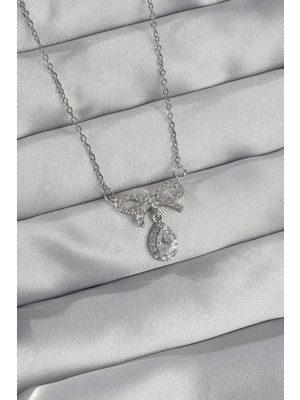 Renas Store 316L Çelik Gümüş Renk Zirkon Taşlı Fiyonk Detay Damla Kolye - TJ-BKO8922