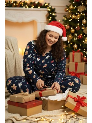 Siyah İnci Lacivert Kurabiye Yılbaşı Desenli Curve Büyük Beden Battal Boy Pamuklu Pijama Takım 25240811