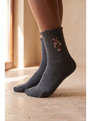 Bony Socks Kadın Papatya Nakışlı Pamuklu Soket Çorap Koyu Gri