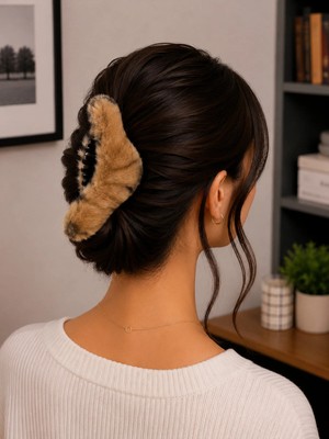 Bymiel Kadın Peluş Fiyonk Detaylı Büyük Mandal Saç Tokası