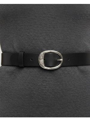 Versla Gümüş Dokulu Oval Tokalı Siyah Deri Kemer (3 Cm)