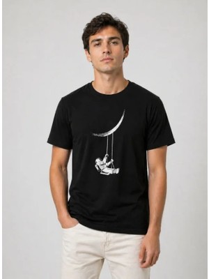 Pomeya  Erkek Astronot Ay Temalı Tişört Kısa Kol Yazlık Bisiklet Yaka T-Shirt - Siyah