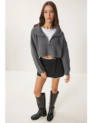 Kadın Oversize Fermuarlı Crop Triko Kazak