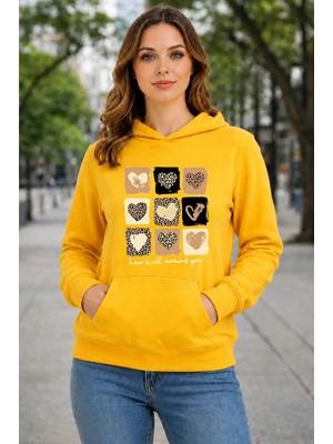 herkesemoda Küçük Leopar Kalpler Baskılı Kapüşonlu 2 Iplik Şardonlu Sweatshirt