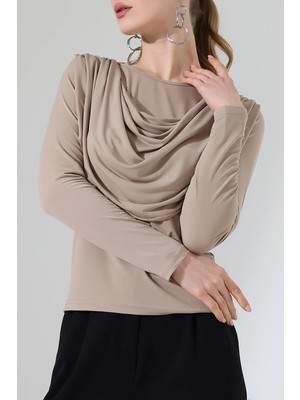 Sabr Kadın Sandy Degaje Yaka Bluz