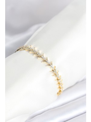 Hace Bazaar Pirinç Gold Renk Balık Sırtı Model Zirkon Taşlı Kadın Bileklik 5886 - HCB1238677-3672