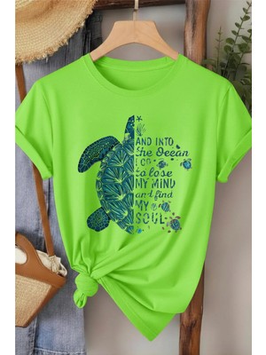 L'eivor Deniz Kaplumbağası Baskılı Kadın T-Shirt