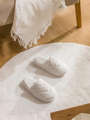 Lc Waikiki Yeni Sezon Nakışlı Pelüş Kadın Ev Terliği