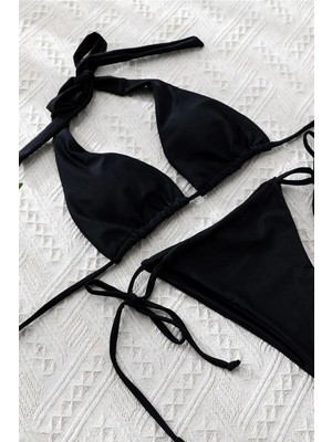 Aesco Kadın Siyah Üçgen Bikini Takımı Yandan Bağlamalı Şık Tasarım Esnek Kumaş Mayo Seti