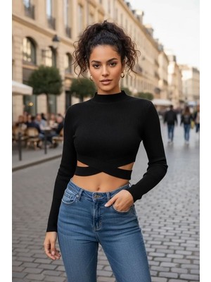 Aesco Kadın Siyah Modern Fit Çapraz Bel Detaylı Dik Yaka Uzun Kol Crop Top Bluz