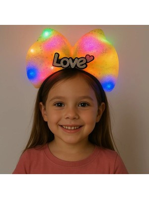 Gees Global LED Işıklı Love Yazılı Sarı Fiyonk Taç – Kız Çocuk Parti Tacı