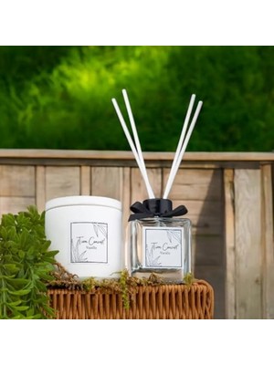 Maxi Trendy Vanilya Kokulu Dekoratif Oda Kokusu Seti - 120G Kapaklı Beyaz Beton Mum & 100ML Çubuklu Oda Parfümü