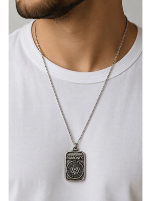 Herşey Nota Ramones Logolu Eskitme Görünümlü Retro Punk Rock Kolyesi Hediye