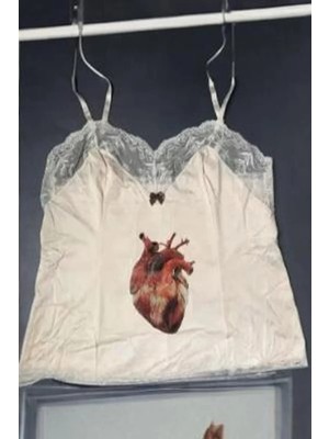 Balina Beyaz Realistic Heart Dantel Gotik Y2K Askılı Crop