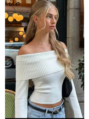 Balina Beyaz Şeritli Madonna Yaka Omuz Dekolteli Uzun Kollu Triko Crop Bluz