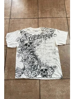 Balina Beyaz Infamous Crown Skull Gotik Y2K Unisex T-Shirt