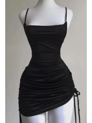 Balina Siyah Büzgülü Sırt Ipli & Dekolteli Askılı Gotik Y2K Elbise