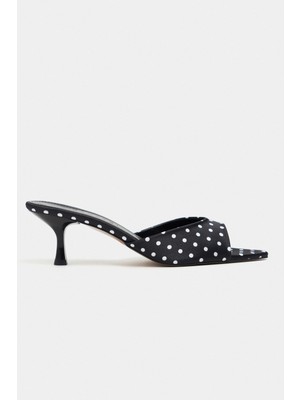 Nişantaşı Shoes Promise Siyah Puantiye Desenli Sivri Burun Kadın Ince Topuklu Terlik