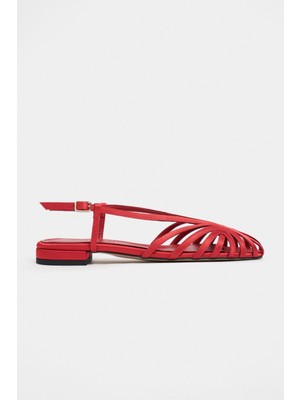Nişantaşı Shoes Leny Kırmızı Saten Biyeli 1-2 cm Kalın Topuklu Kadın Sandalet Babet