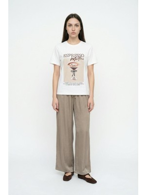 Quzu 26YTSH01783 Kadın Baskı Nakış Detaylı T-Shirt