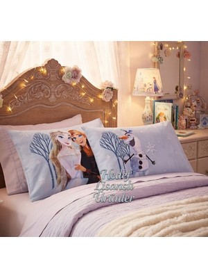 Taç Lisanslı Frozen Elsa ve Anna & Olaf Desenli Yastık Kılıfı 50X70 cm (Tekli)