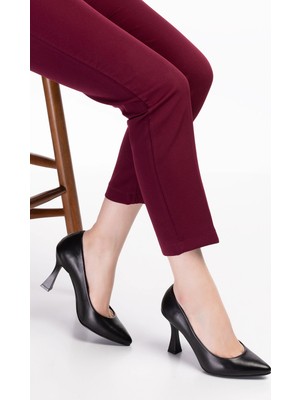Gondol Kadın Hakiki Deri Stiletto Ayakkabı ŞHN.861 Siyah