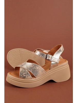 Gondol Hakiki Deri Platform Taban Topuklu Sandalet PKR.64004 Dore