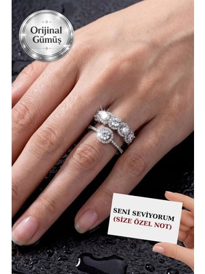 Carat Stone Gümüş 2.50 Carat Beştaş ve 1 Carat Tektaş Yüzük Kalp Şeklinde Süet Yüzük Kutusunda